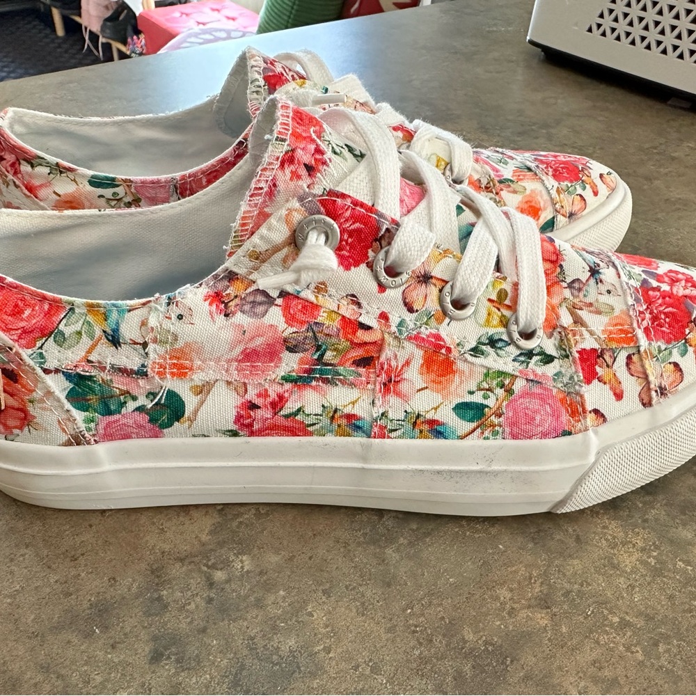 Blowfish Floral Canvas Sneakers - Pink and White
